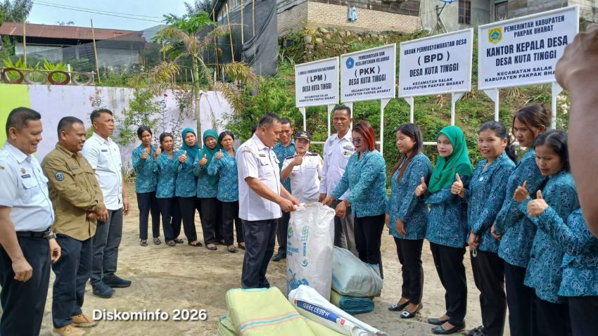 Desa Kuta Tinggi Terima Kunjungan Tim Dewan Penyantun Pokja III TP PKK Pakpak Bharat