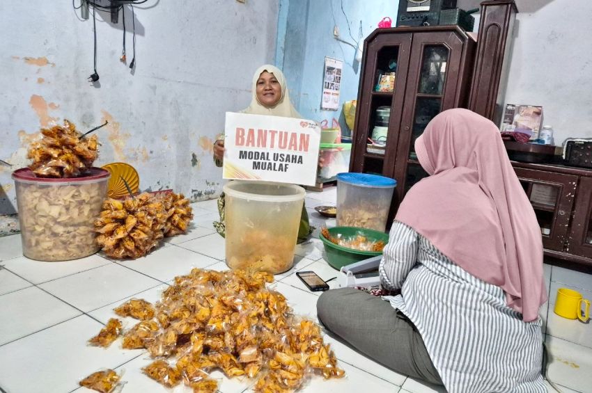 Rumah Zakat Salurkan Modal Usaha untuk Ibu Yani