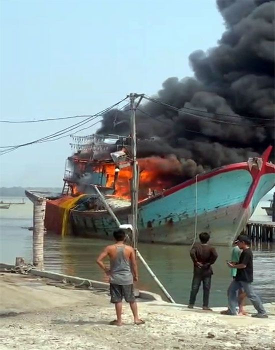 Blower Mesin Diduga Meledak, KM Cendrawasih Laut Terbakar
