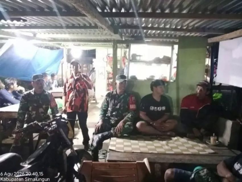 TNI dan Warga Bersinergi Ciptakan Lingkungan Aman di Silau Kahean