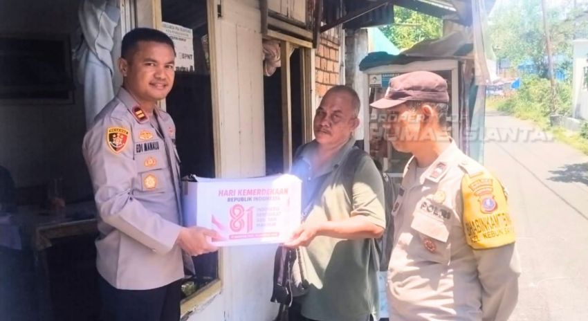 Kapolsek Siantar Timur Berikan Bantuan Sembako ke Warga Kurang Mampu