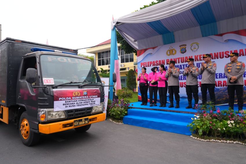 Polda Sumut Berangkatkan 25 Ton Bantuan Kemanusiaan Tahap Pertama untuk Korban Gempa NTT