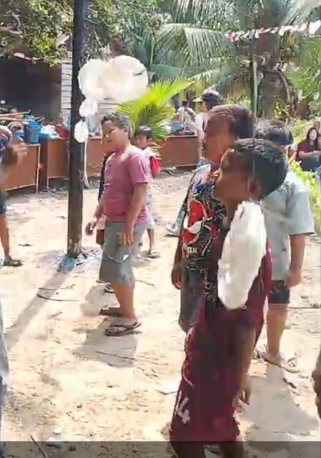 Bantuan Desa Minim, Warga Desa Muka Paya Langkat Rayakan HUT Ke-81 RI Secara Swadaya