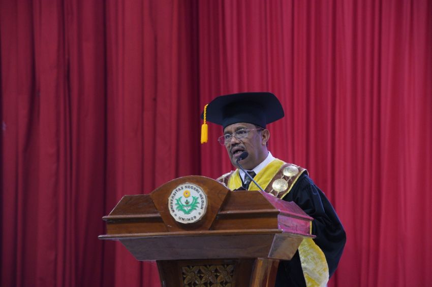 Unimed Wisuda 2.133 Lulusan, Rektor Ingatkan Kemampuan Adaptasi Tentukan Keberhasilan Masa Depan