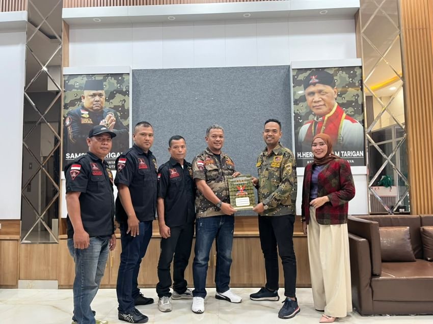 Ketua DPC GRIB Jaya Labuhanbatu Ahmad Putra Lubis Terima SK dari DPD GRIB Jaya Sumut