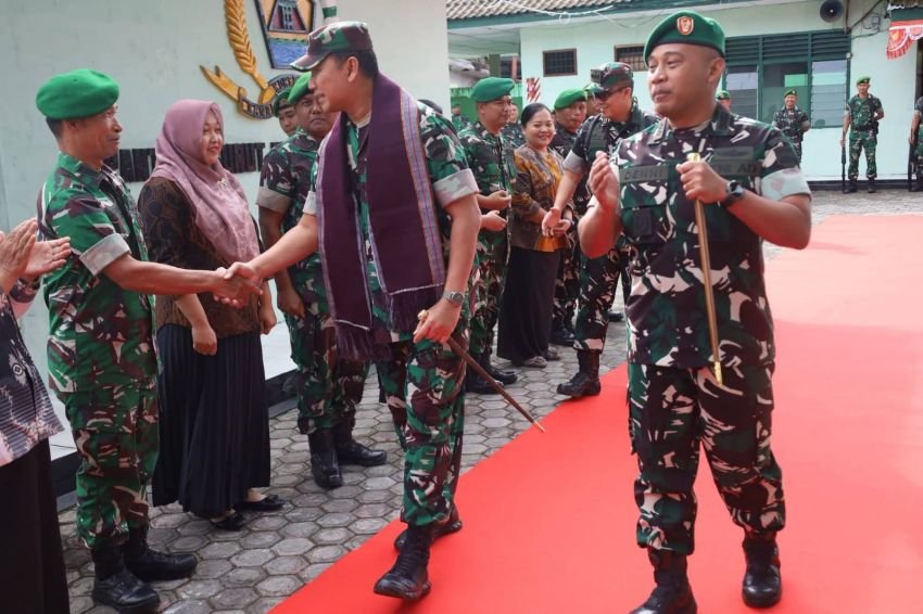 Pangdam I/BB Kunjungi Kodim 0206/Dairi, Tekankan Prajurit Tetap Tulus Mengabdi dan Bijak Bermedsos