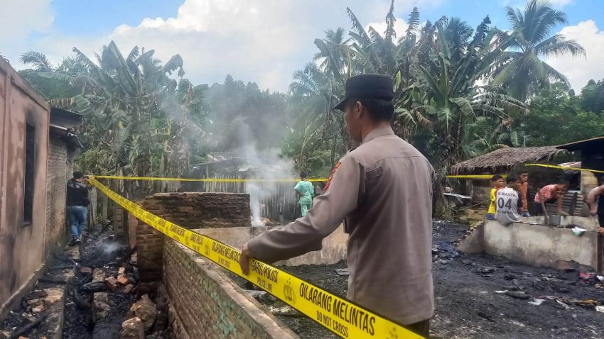 'Sijago Merah' Amuk 4 Unit Rumah di Tapanuli Tengah, Kerugian Ditaksir Rp350 Juta