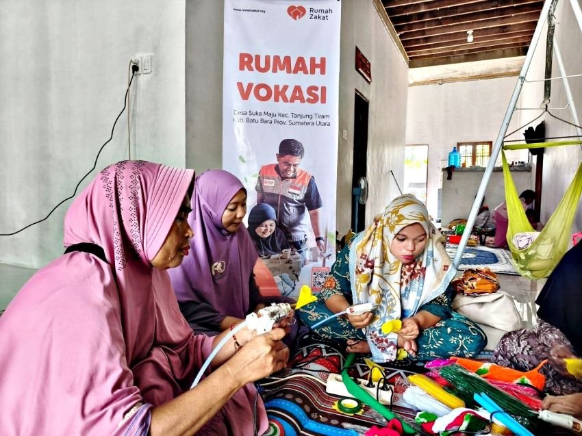 Rumah Vokasi Juara Desa Suka Maju Hadirkan Kelas Buket Khas Melayu
