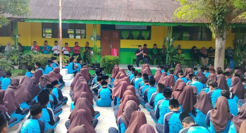 MTsN 3 Tapanuli Selatan Gelar Zikir dan Doa Kebangsaan