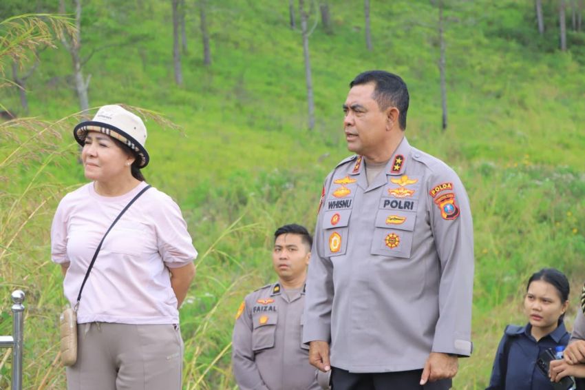 Kapolda Sumut  Whisnu Hermawan Jajaki Situs Pusuk Buhit