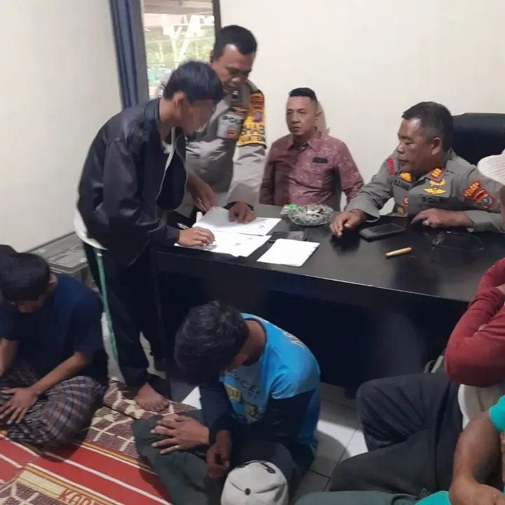 Polsek Barusjahe Mediasi Perkelahian Remaja Dua Desa, Berujung Damai