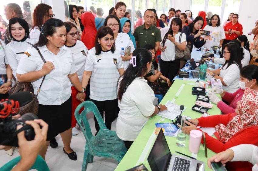 Ketua TP PKK Ny Liswati Hadiri dan Tinjau Gebyar IVA Test Kota Pematangsiantar