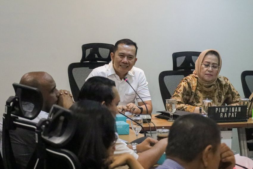 Darma Putra Rangkuti Bersama Komisi C DPRD Sumut Gelar RDP Bahas Sisa Hak Pensiun Mantan Karyawan Perumda Tirtanadi