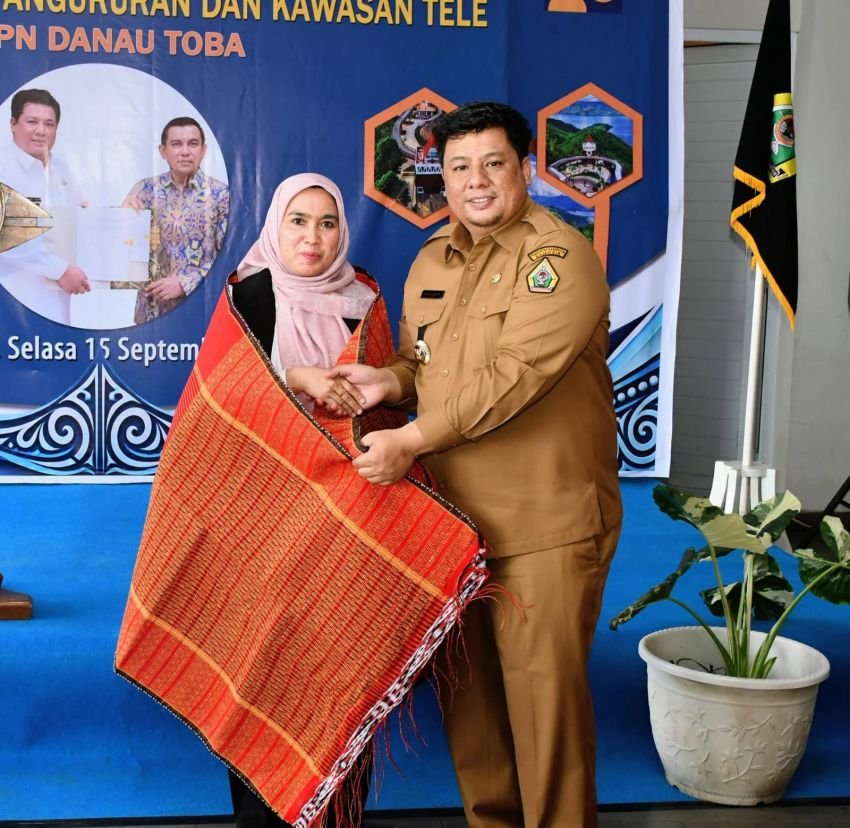 Bupati Samosir Terima Hibah Aset Rp169 Miliar