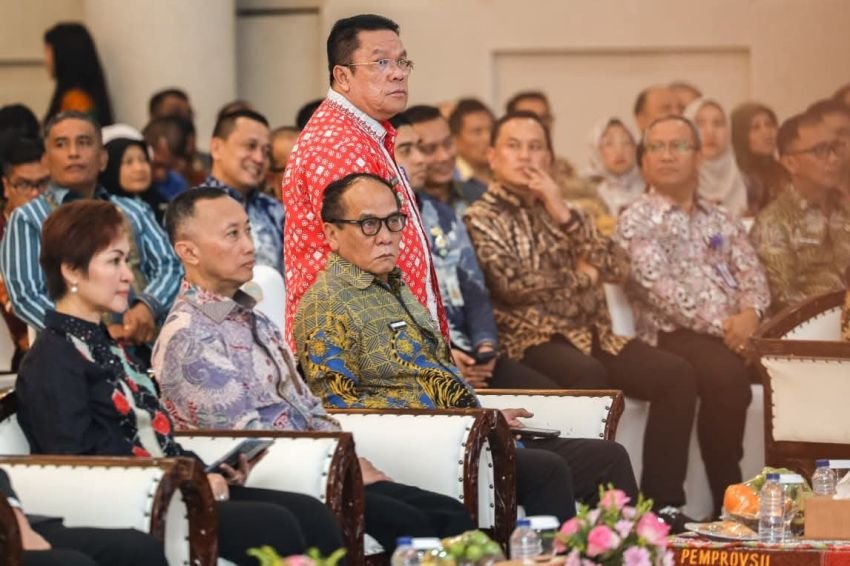 Wesly Silalahi dan Ketua DPRD Siantar Timbul Lingga Teken Komitmen Perbaikan Tata Kelola Pemerintah dengan KPK