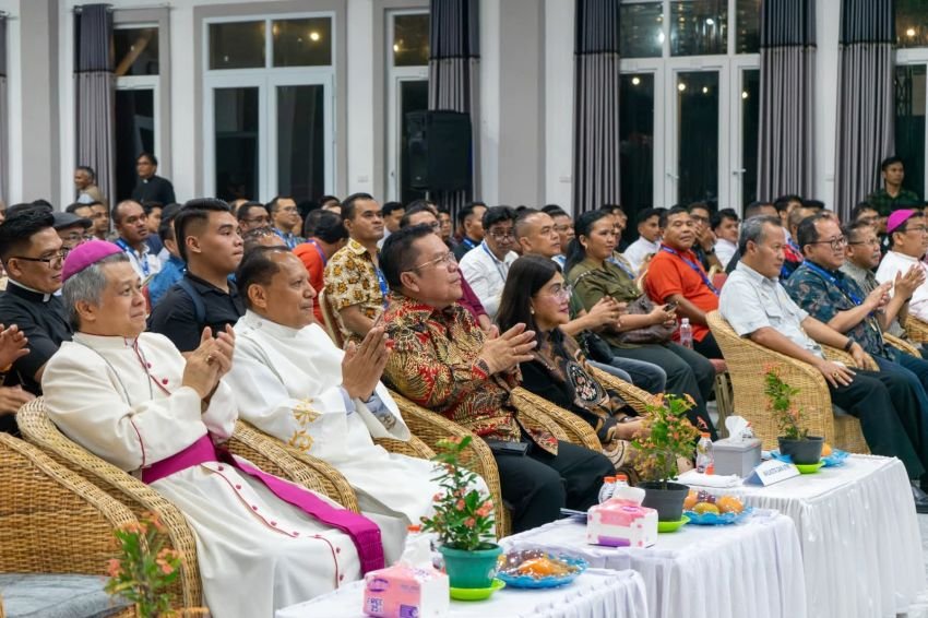 Wesly Silalahi Terima Apresiasi atas Perhatiannya kepada Umat dan Gereja Katolik
