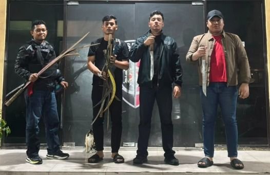 Diduga Buat Tawuran, Tim Macan Amankan 13 Sajam dan 1 Martil