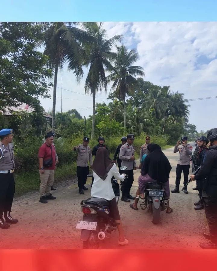 Brimob Polda Sumut Ingatkan Pengendara: Jangan Lupa Pakai Helm...