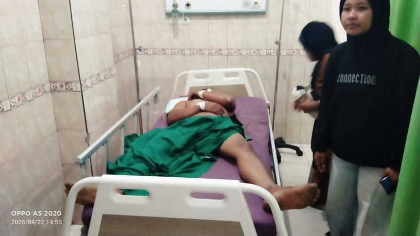 Penebang Pohon di Tanah Lapang Binjai Terjatuh