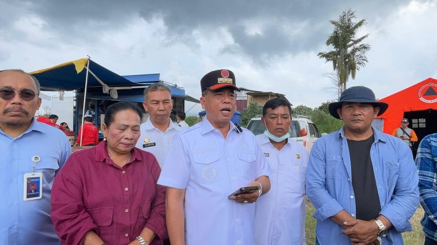 Dapur Umum Disiapkan untuk Pengungsi Sinabung Desa Kutatengah