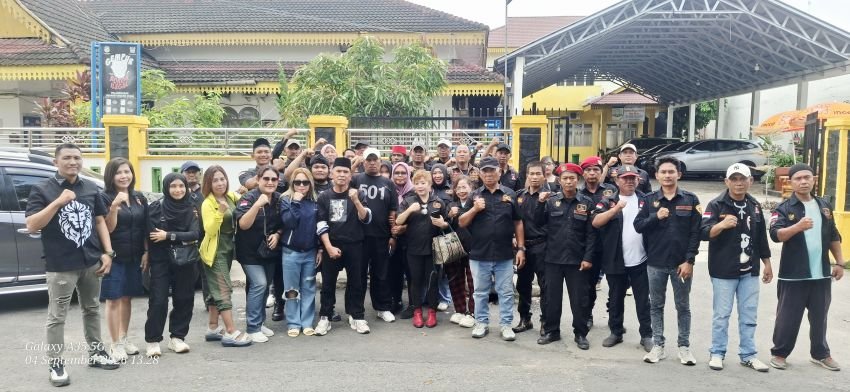 Pusatkan Aksi di Depan Kantor Camat Medan Amplas , DPC GRIB Jaya Tebar Berkah untuk Masyarakat