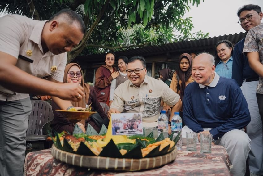 Bupati Mulai Program Berbenah Kampung, Yayasan Buddha Tzu Chi Bantu 300 Rumah