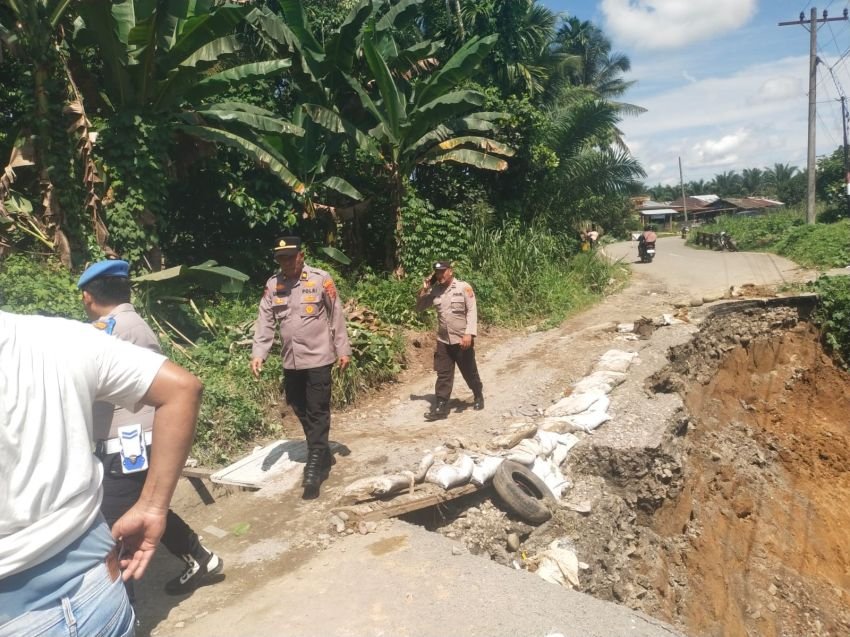 Pemkab DS Respon Cepat Perbaikan Jalan Alternatif, Pasca Putusnya Jalan Provinsi di Desa Tiga Juhar