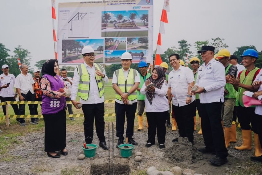 Dua Alun-Alun Kecamatan Mulai Dibangun, Pagar Merbau Disiapkan Jadi Sentral Baru Ekonomi Masyarakat