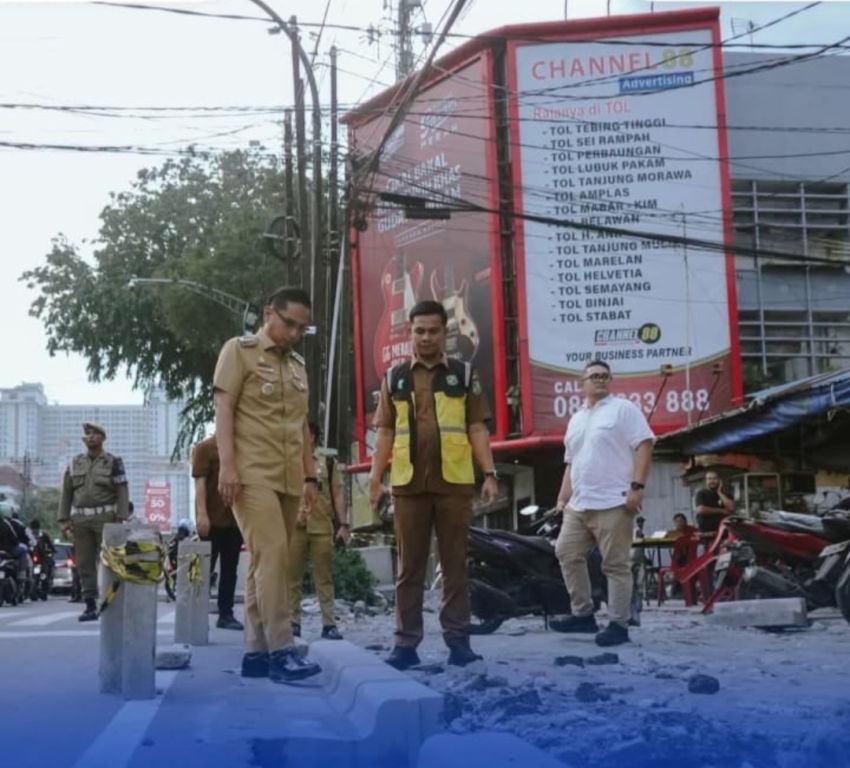 Rico Waas Tinjau Trotoar Adam Malik-HM Yamin, Pastikan Pekerjaan Sesuai Desain dan Spesifikasi