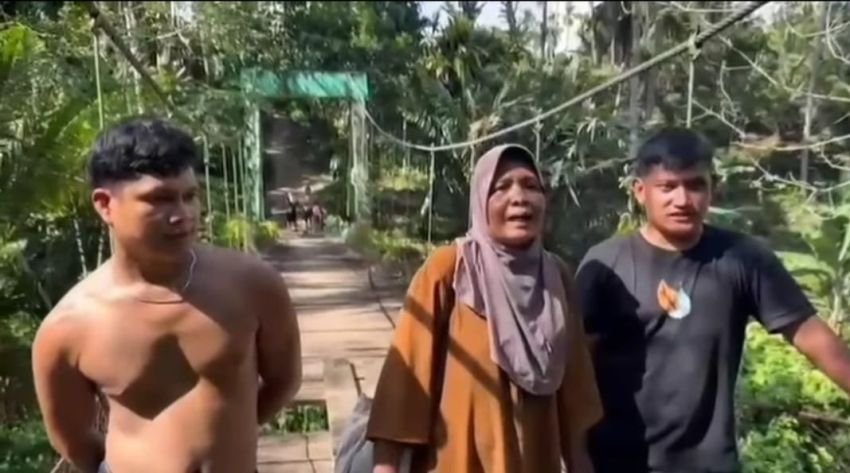 Brimob Batalyon C Cek Fisik Jembatan Penyeberangan di Tapsel