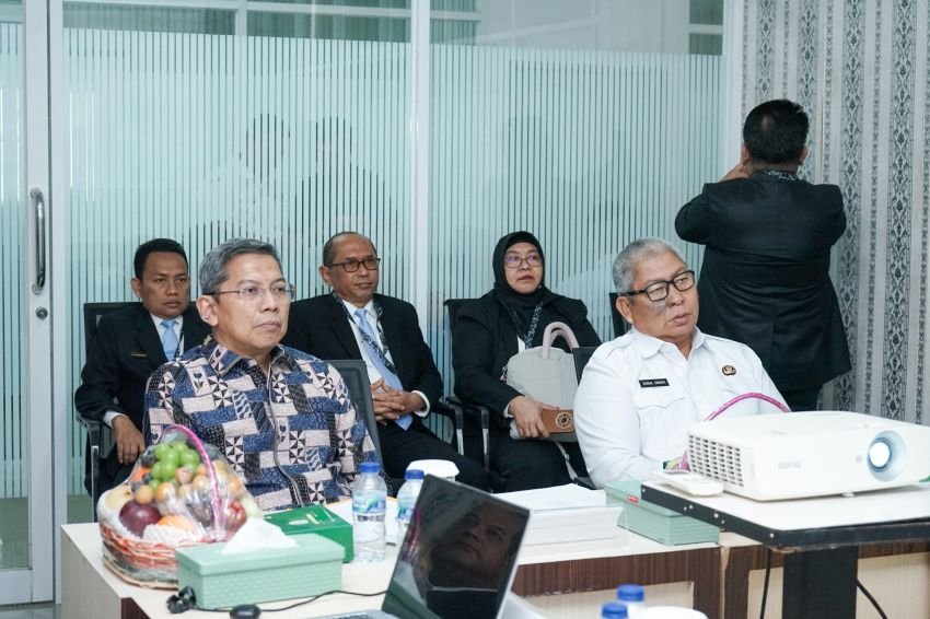 Wakajatisu Penguji  di Seminar Hasil Proyek Perubahan Pelatihan Kepemimpinan Nasional Tingkat II Di BPSDM Sumut