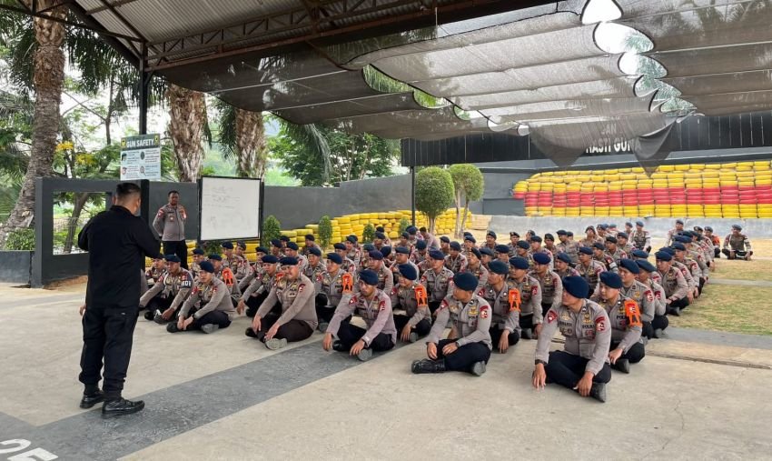 200 Personel Brimob BKO 'Diklat' Dulu Sebelum Padamkan Karhutla di Sumsel