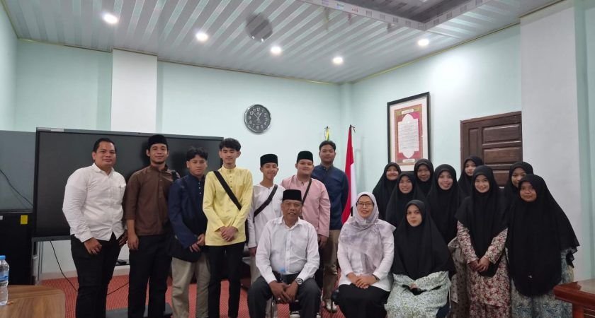 Sawadee Kha, Rektor Sambut Hangat 8 Mahasiswa Thailand Studi di UINSU Medan
