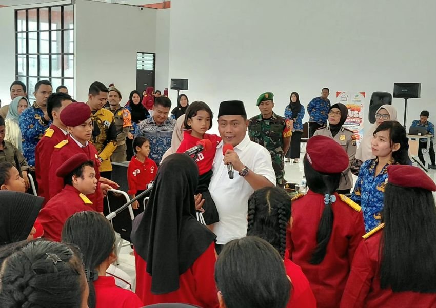 Lom Lom Suwondo Hadiri Open House Sekolah Rakyat, Ajak Siswa Berani Bermimpi