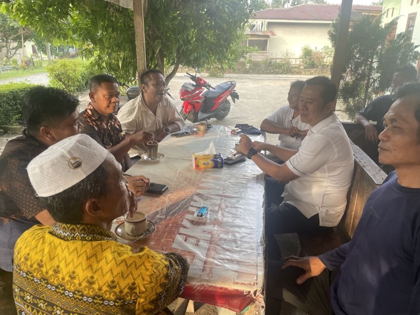 Mendengar dari Dekat, Betah di Tengah Masyarakat