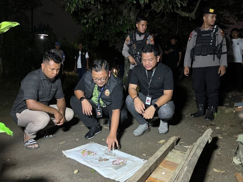 Tim Gabungan Polrestabes Medan dan Kadus Selambo Cek Kembali Barak Narkoba,Temukan Jejak Narkoba Hingga Praktek Perjudian