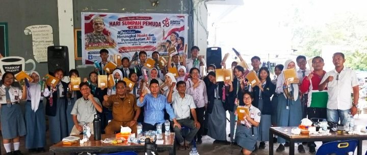 Tangkal Hoaks di Era AI, M. Arif Tanjung Bekali Siswa Berprestasi dari Tiga SMA di Medan
