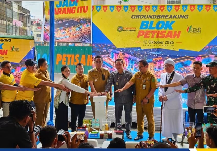 Rico Waas Letakkan Batu Pertama Pembangunan Kawasan UMKM Dan Kuliner Blok Petisah, Dorong Wajah Baru Pusat Ekonomi Kota Medan