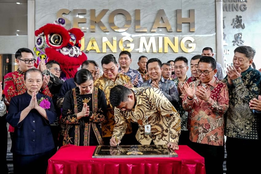 Gubernur Sumut Bobby Nasution Resmikan Sekolah Guang Ming