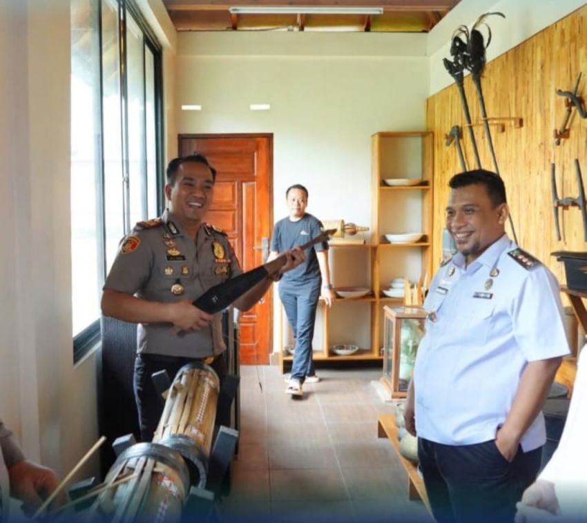 Camat Medan Selayang Bersama Kapolsek Sunggal Kunjungi Rumah Adat Karo Garista, Perkuat Sinergi Pelestarian Budaya Lokal