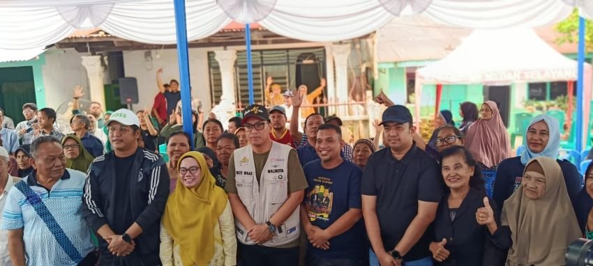 Sapa Hangat Rico Waas dan Warga Beringin, Momen Sederhana Penuh Makna