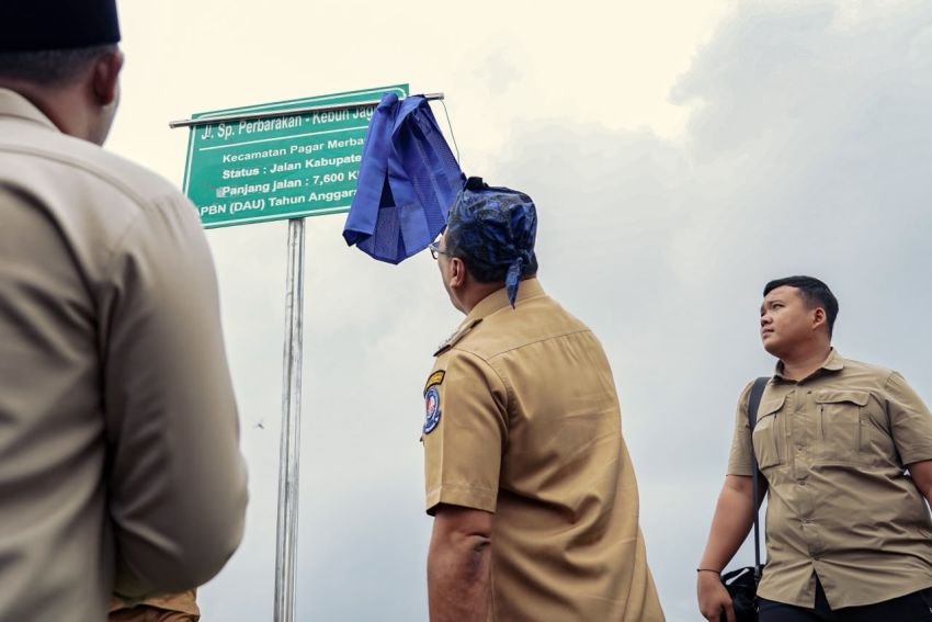 Jalan Parbarakan Diperbaiki, Warga: Waktu Tempuh ke Kecamatan Hanya 10 Menit
