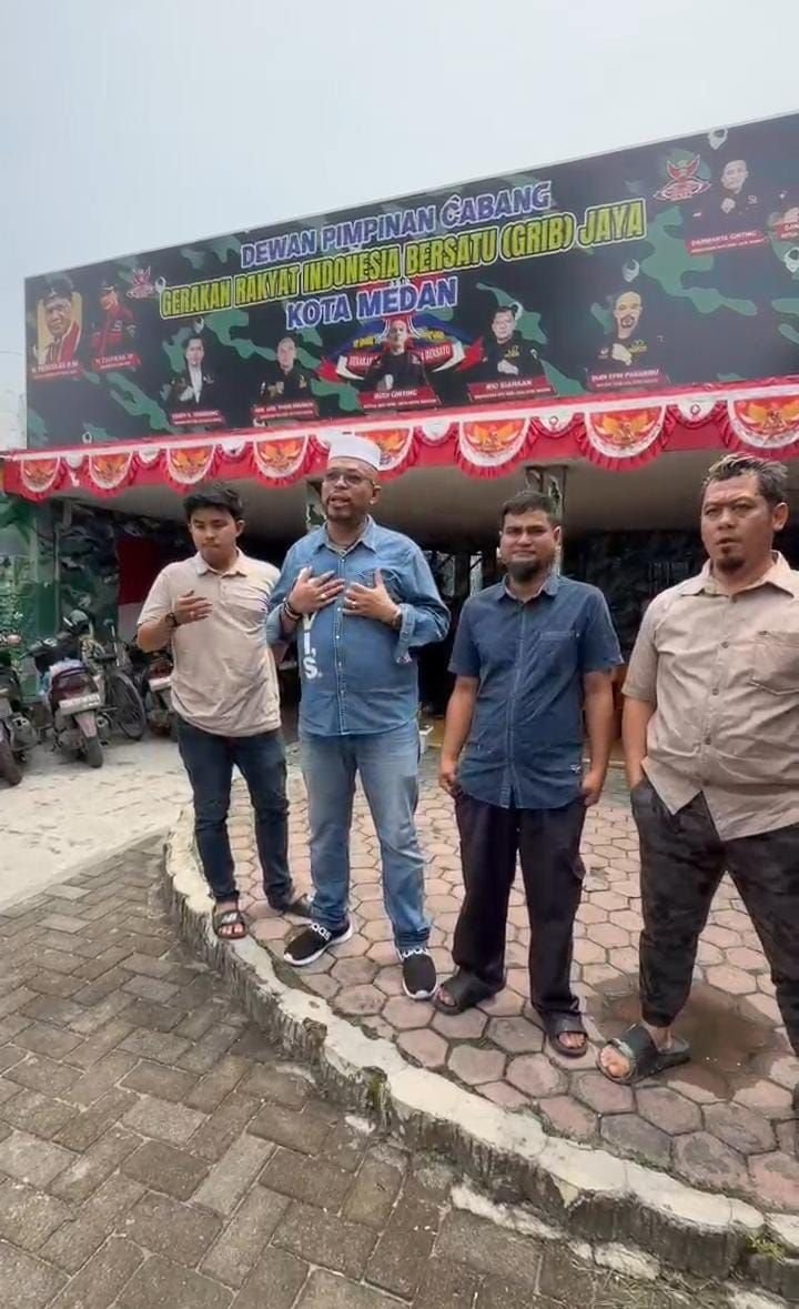 Sentuh Hati Warga Medan, Aksi 'Jumat Berkah' GRIB Jaya Sediakan Makanan Gratis serta Bagikan Ratusan Paket Makanan