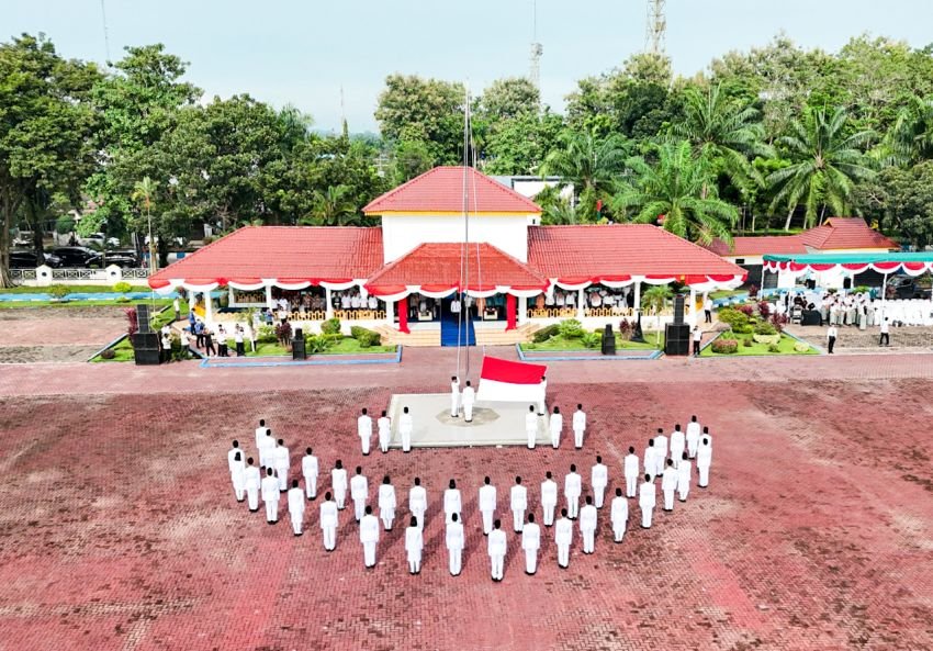 Lom Lom Suwondo Pimpin Upacara Hari Sumpah Pemuda ke-98